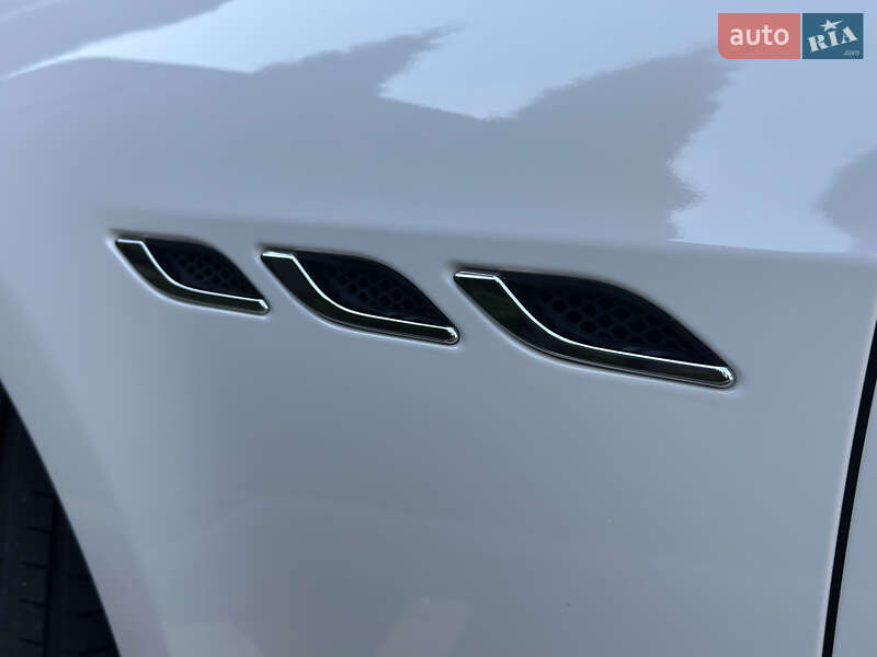 Седан Maserati Ghibli 2020 в Киеве фото 29 Седан Maserati Ghibli 2020 в Киеве