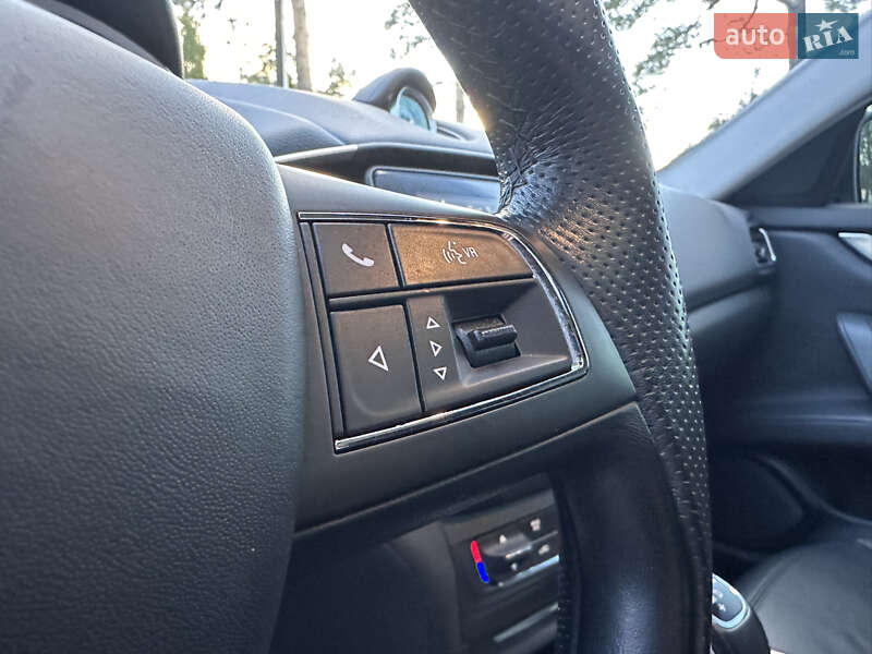 Седан Maserati Ghibli 2020 в Киеве фото 42 Седан Maserati Ghibli 2020 в Киеве