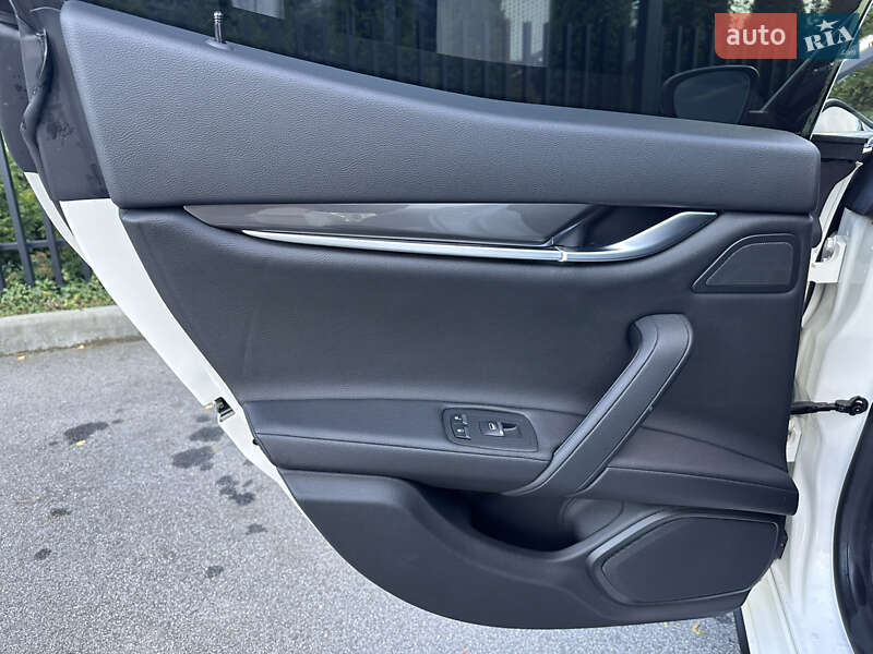 Седан Maserati Ghibli 2020 в Киеве фото 49 Седан Maserati Ghibli 2020 в Киеве