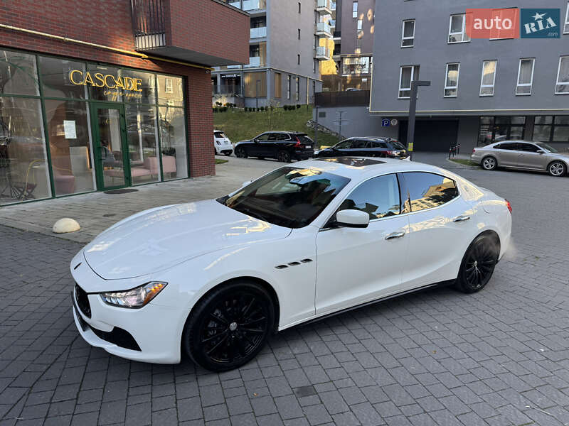 Седан Maserati Ghibli 2014 в Львові