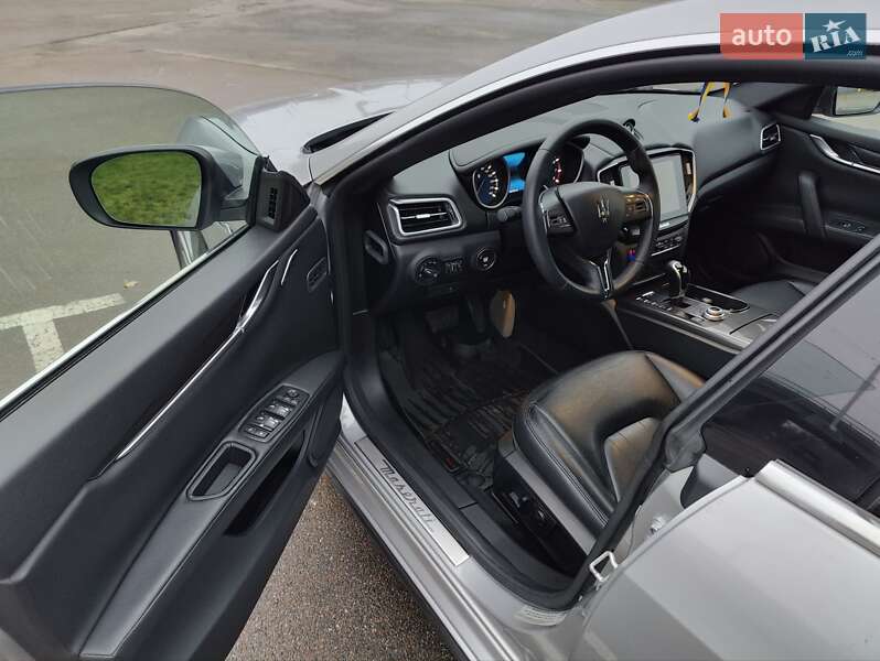 Седан Maserati Ghibli 2017 в Киеве фото 15 Седан Maserati Ghibli 2017 в Киеве