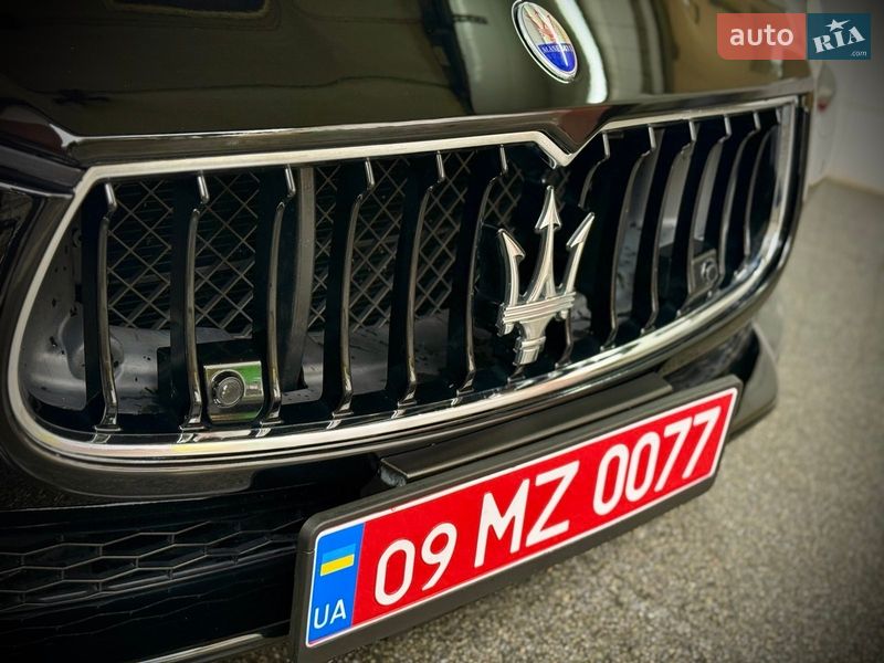 Седан Maserati Ghibli 2014 в Івано-Франківську