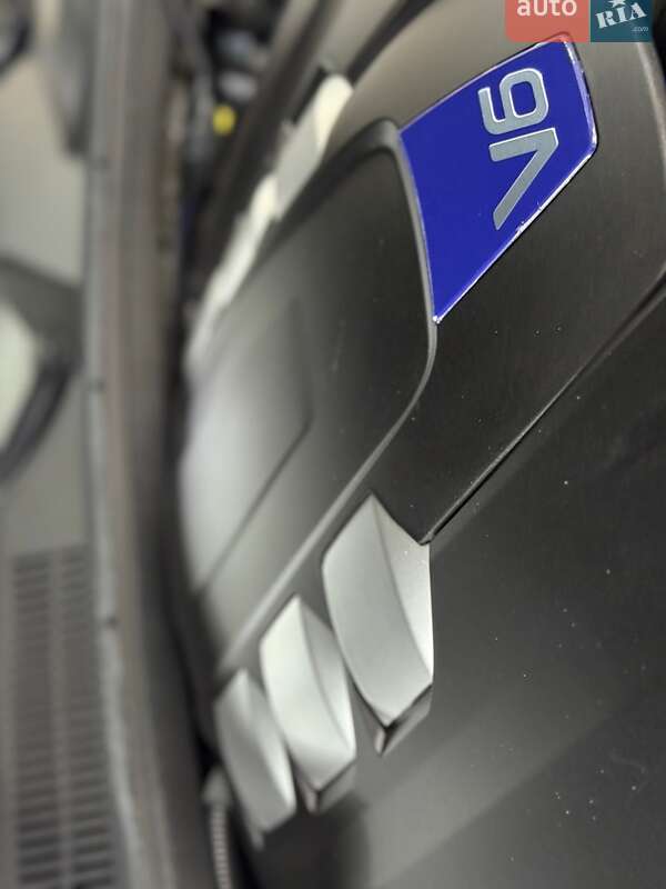 Седан Maserati Ghibli 2014 в Івано-Франківську