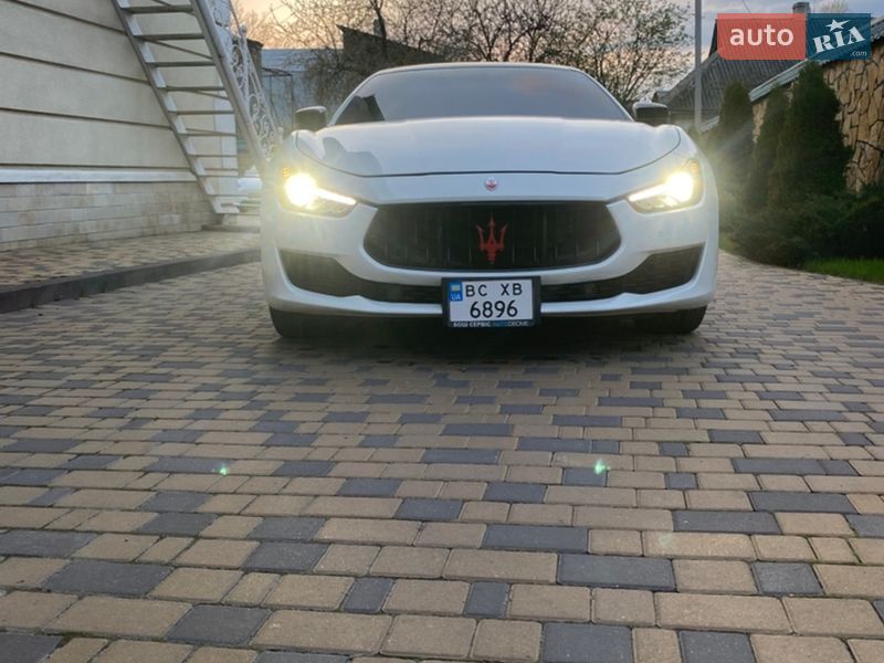 Седан Maserati Ghibli 2016 в Могилів-Подільському