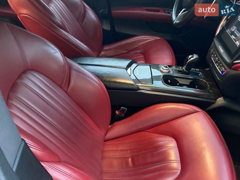 Седан Maserati Ghibli 2016 в Могилів-Подільському