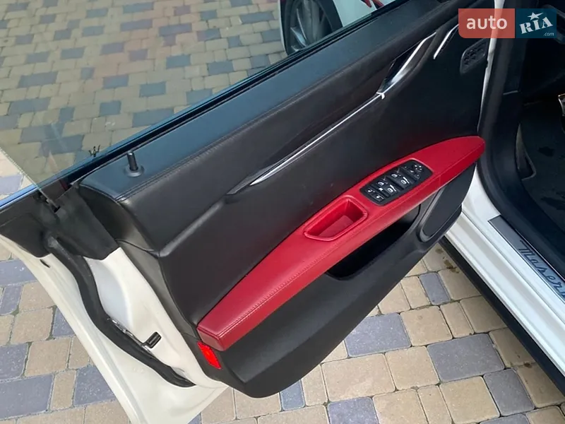 Maserati Ghibli 2016 VIN ZAM57XSA1H1225321 фото оголошення 49 з 91