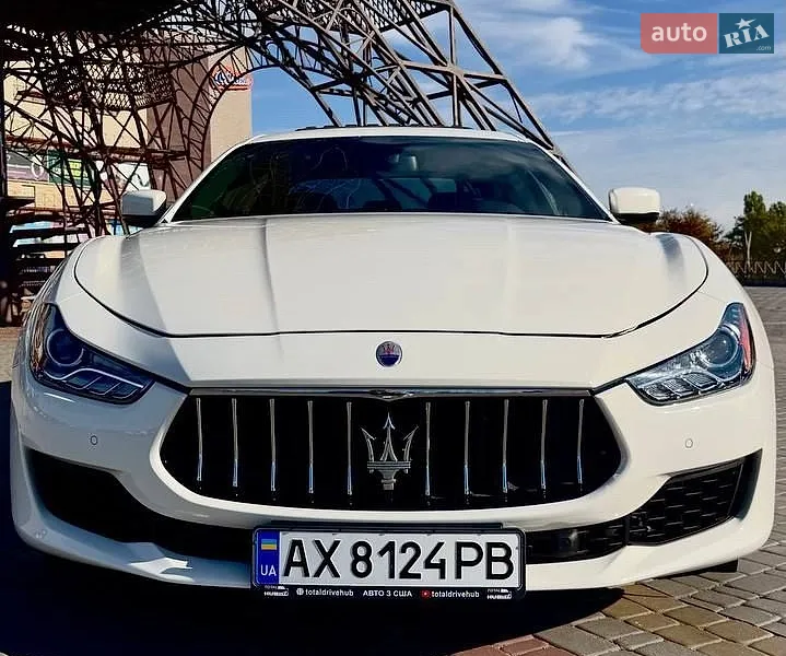 Maserati Ghibli 2013