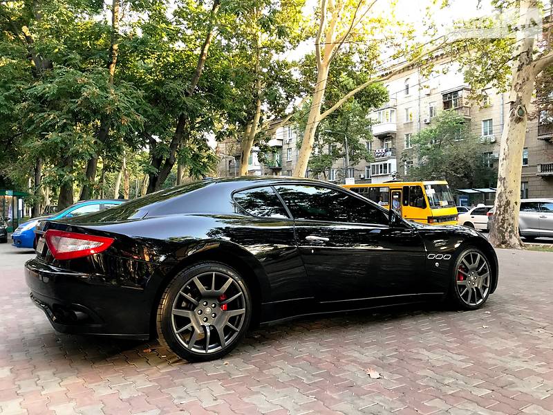 Купе Maserati GranTurismo 2011 в Одессе