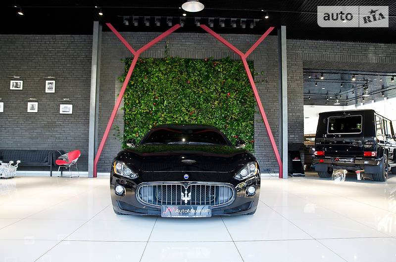 Купе Maserati GranTurismo 2011 в Одесі