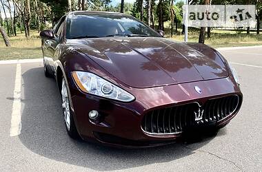 Купе Maserati GranTurismo 2009 в Киеве