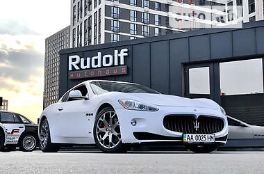 Купе Maserati GranTurismo 2008 в Киеве