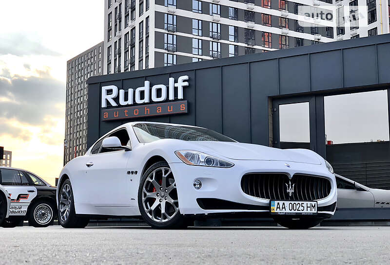 Купе Maserati GranTurismo 2008 в Киеве