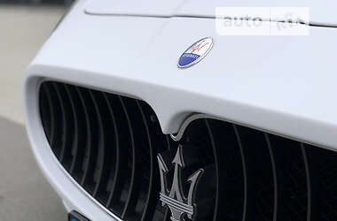 Купе Maserati GranTurismo 2008 в Києві