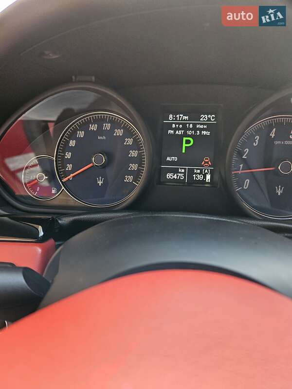 Купе Maserati GranTurismo 2014 в Львові