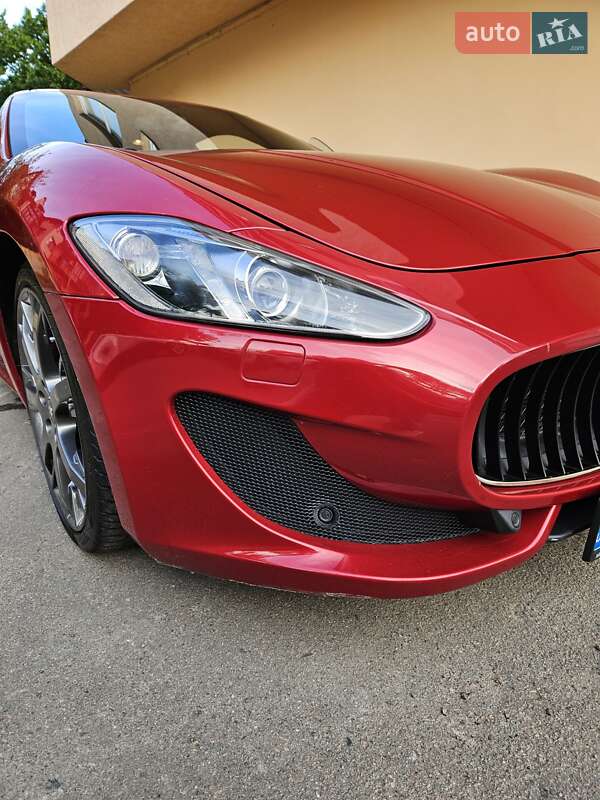 Купе Maserati GranTurismo 2014 в Львові