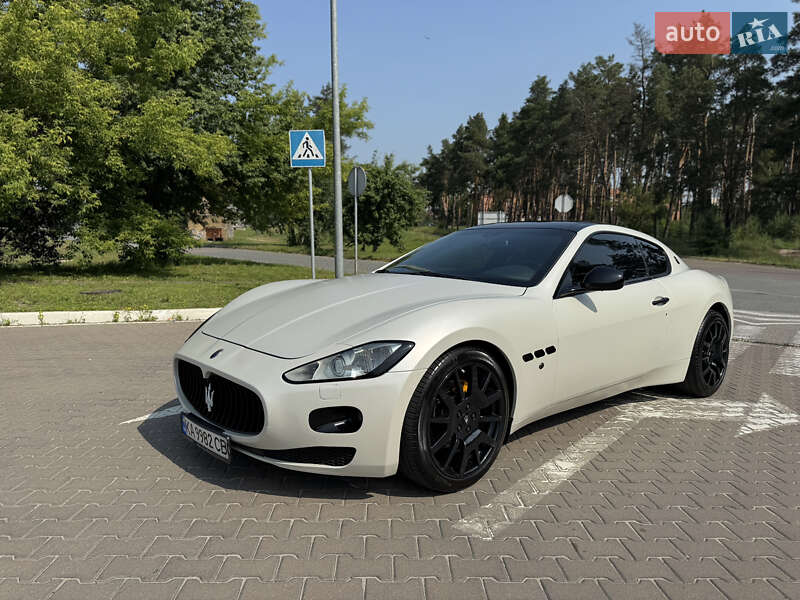Купе Maserati GranTurismo 2008 в Киеве
