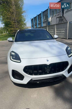 Позашляховик / Кросовер Maserati Grecale 2023 в 