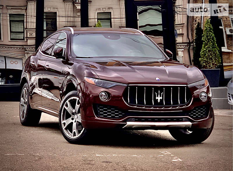 Внедорожник / Кроссовер Maserati Levante 2016 в Киеве