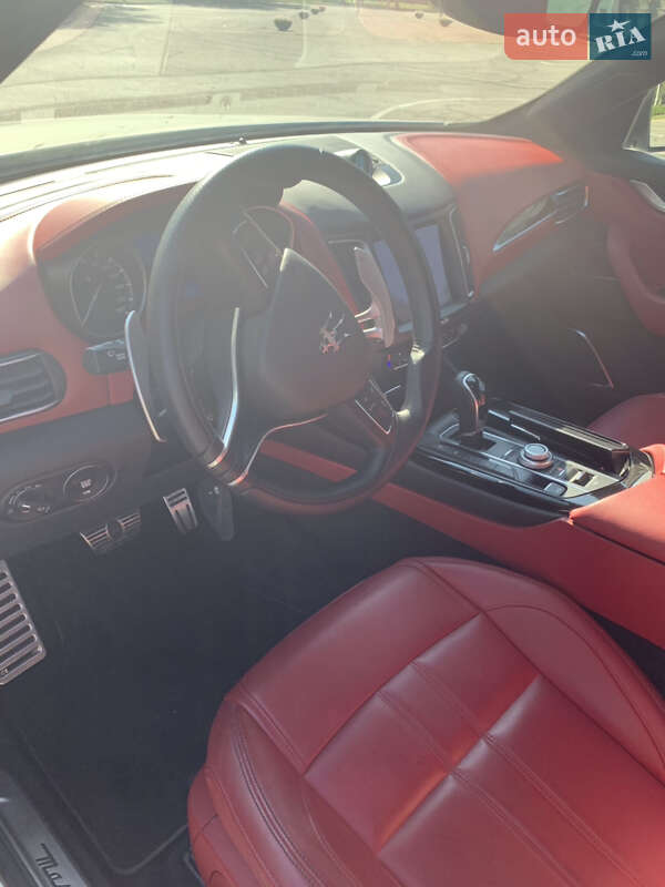 Внедорожник / Кроссовер Maserati Levante 2018 в Одессе