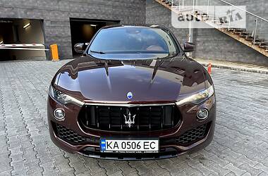 Позашляховик / Кросовер Maserati Levante 2017 в Києві