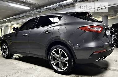 Позашляховик / Кросовер Maserati Levante 2016 в Києві