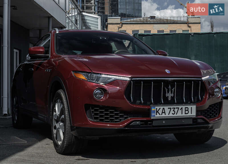 Позашляховик / Кросовер Maserati Levante 2016 в Києві