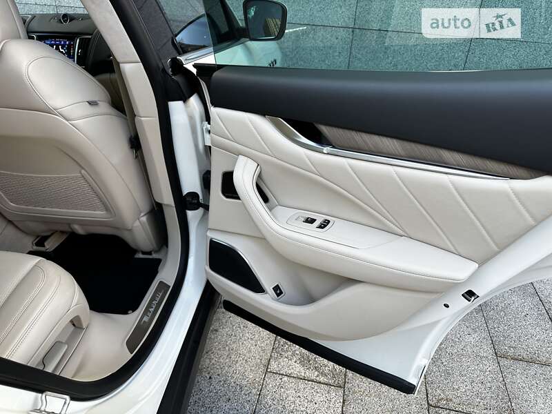 Внедорожник / Кроссовер Maserati Levante 2019 в Харькове фото 25 Внедорожник / Кроссовер Maserati Levante 2019 в Харькове