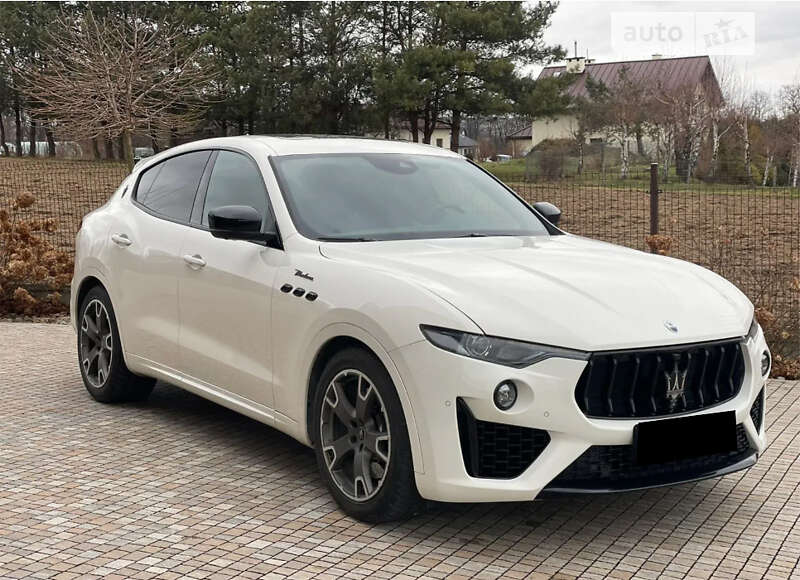 Внедорожник / Кроссовер Maserati Levante 2019 в Киеве