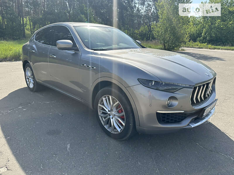 Внедорожник / Кроссовер Maserati Levante 2019 в Киеве