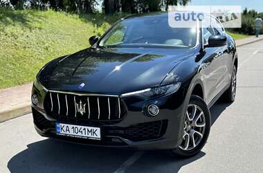 Позашляховик / Кросовер Maserati Levante 2016 в Києві