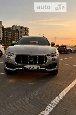 Внедорожник / Кроссовер Maserati Levante 2016 в Львове