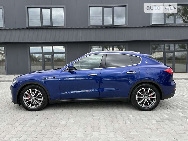 Внедорожник / Кроссовер Maserati Levante 2016 в Днепре