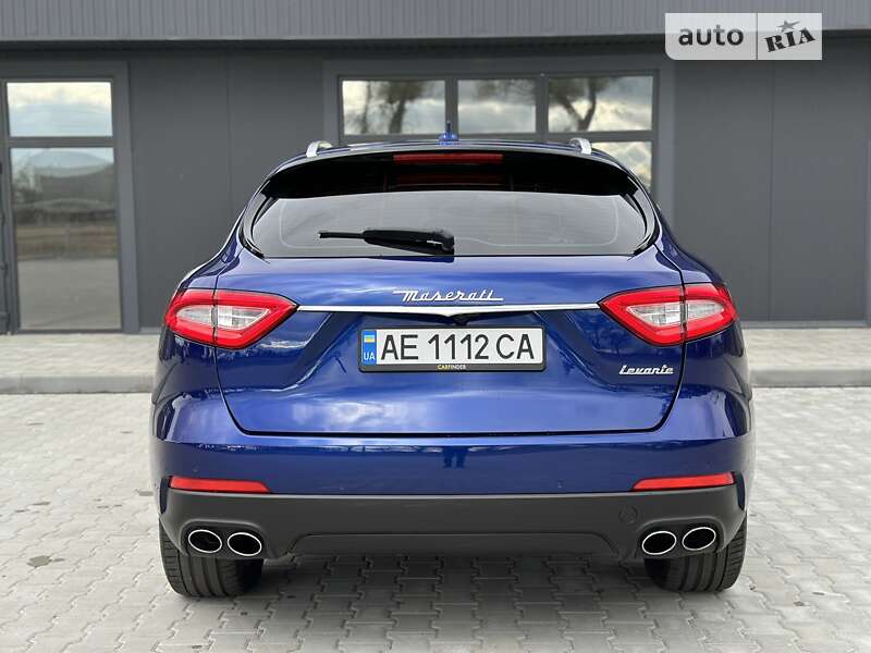 Внедорожник / Кроссовер Maserati Levante 2016 в Днепре