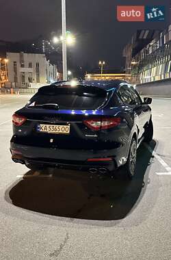 Внедорожник / Кроссовер Maserati Levante 2019 в Киеве