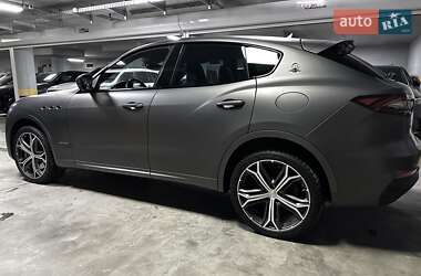 Позашляховик / Кросовер Maserati Levante 2019 в Києві