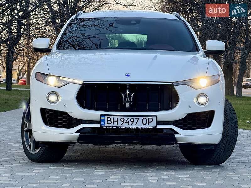 Внедорожник / Кроссовер Maserati Levante 2016 в Одессе