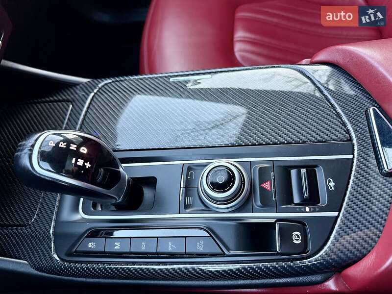 Внедорожник / Кроссовер Maserati Levante 2016 в Одессе