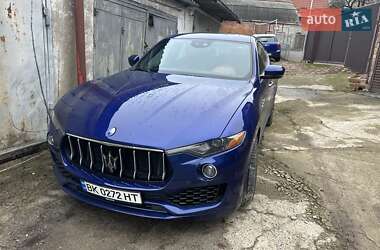 Внедорожник / Кроссовер Maserati Levante 2020 в Ровно