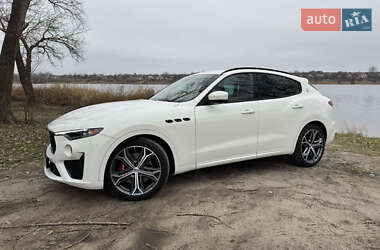 Внедорожник / Кроссовер Maserati Levante 2018 в 
