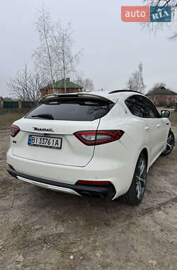 Внедорожник / Кроссовер Maserati Levante 2018 в 