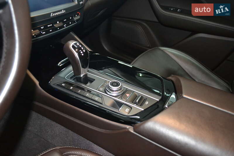 Позашляховик / Кросовер Maserati Levante 2017 в Києві