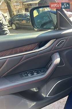 Внедорожник / Кроссовер Maserati Levante 2022 в 