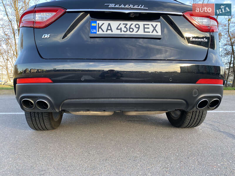 Внедорожник / Кроссовер Maserati Levante 2017 в Киеве