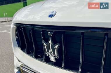 Позашляховик / Кросовер Maserati Levante 2021 в Києві