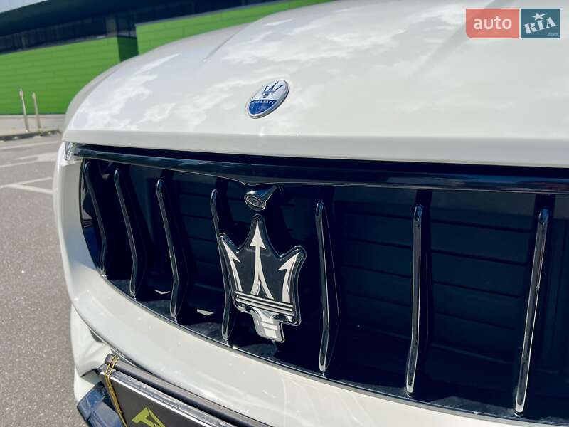 Позашляховик / Кросовер Maserati Levante 2021 в Києві фото 13 Позашляховик / Кросовер Maserati Levante 2021 в Києві