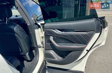 Позашляховик / Кросовер Maserati Levante 2021 в Києві