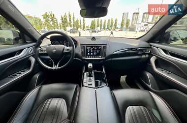 Позашляховик / Кросовер Maserati Levante 2021 в Києві
