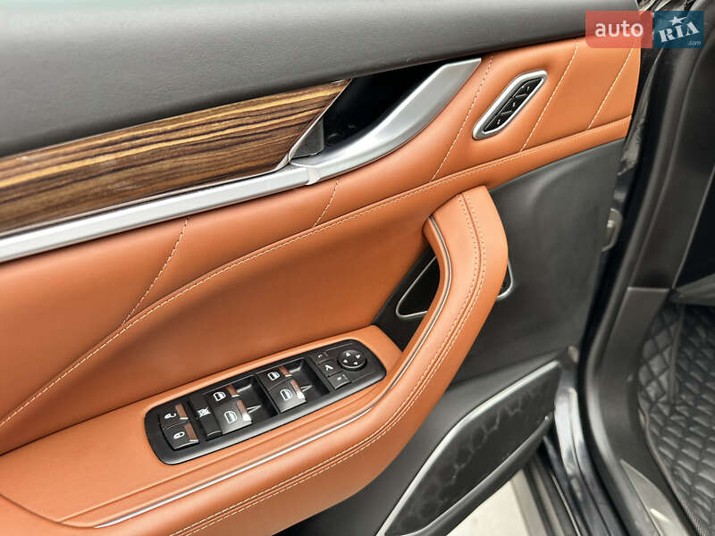 Позашляховик / Кросовер Maserati Levante 2019 в Києві