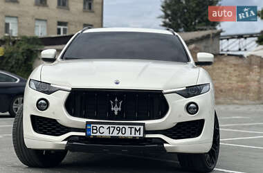 Внедорожник / Кроссовер Maserati Levante 2018 в Киеве