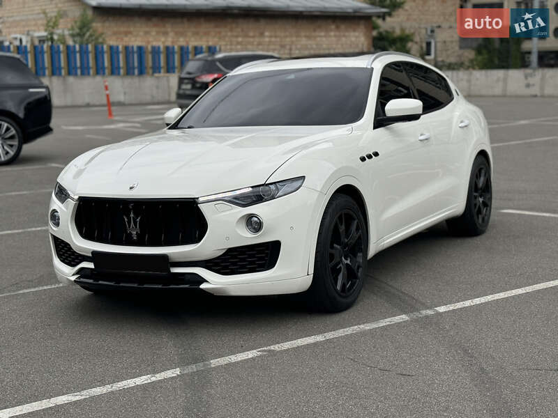 Внедорожник / Кроссовер Maserati Levante 2016 в Киеве фото 2 Внедорожник / Кроссовер Maserati Levante 2016 в Киеве